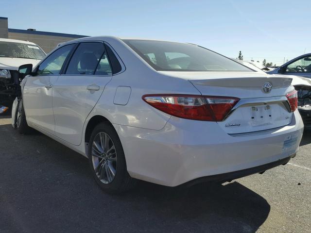 4T1BF1FK4GU263418 - 2016 TOYOTA CAMRY LE WHITE photo 3