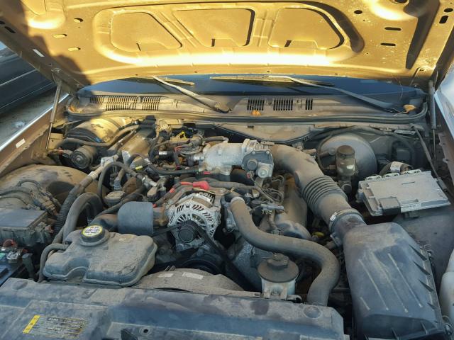 2FAFP71V98X125557 - 2008 FORD CROWN VICT GOLD photo 7