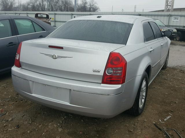 2C3CA5CV9AH167375 - 2010 CHRYSLER 300 TOURIN SILVER photo 4