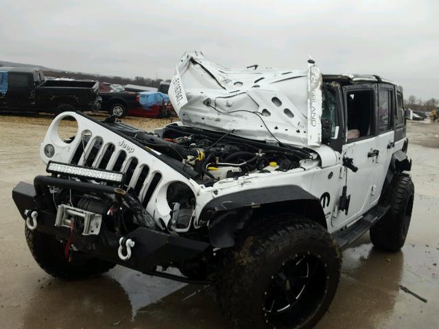 1C4HJWDGXFL706409 - 2015 JEEP WRANGLER U WHITE photo 2