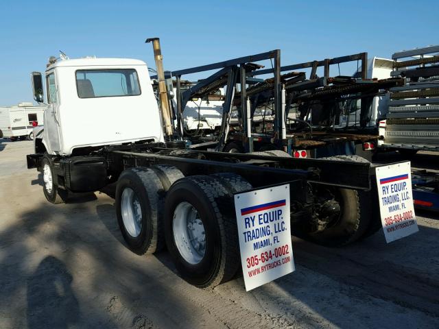 1M2B183C8JM002823 - 1988 MACK 600 DM600 WHITE photo 3