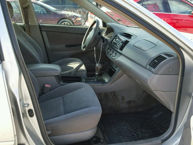 4T1BE32K55U506140 - 2005 TOYOTA CAMRY LE SILVER photo 5