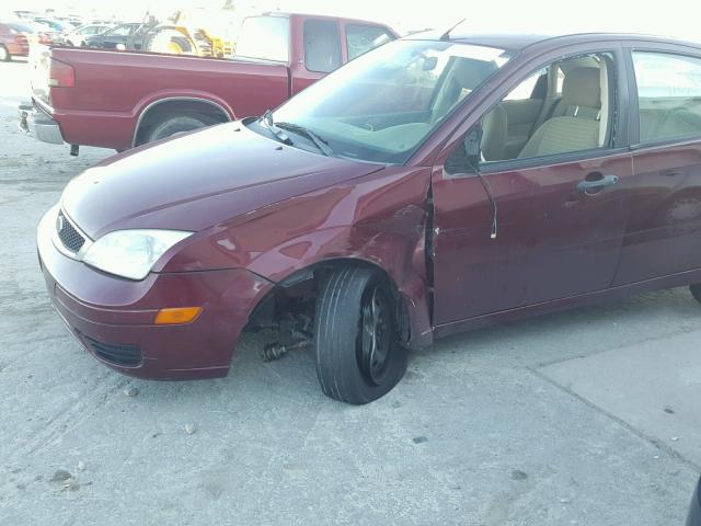 1FAFP34N77W181494 - 2007 FORD FOCUS ZX4 MAROON photo 9