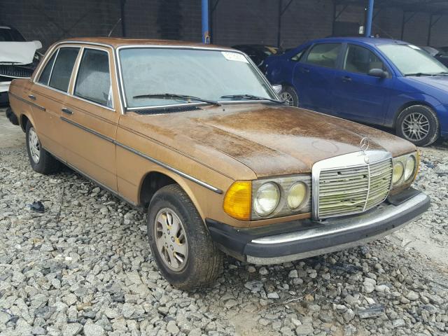 WDBAB23A6BB254350 - 1981 MERCEDES-BENZ 240 D GOLD photo 1