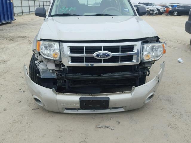 1FMCU02779KA50807 - 2009 FORD ESCAPE XLS CREAM photo 9