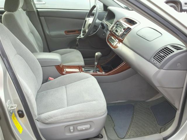 4T1BE30K64U838850 - 2004 TOYOTA CAMRY LE SILVER photo 5
