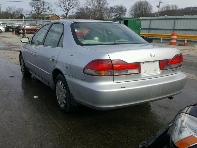 1HGCG56481A147583 - 2001 HONDA ACCORD LX SILVER photo 3