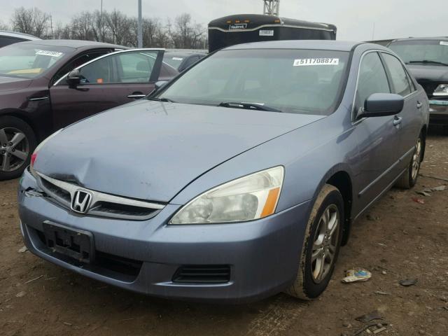 1HGCM56377A087661 - 2007 HONDA ACCORD SE BLUE photo 2