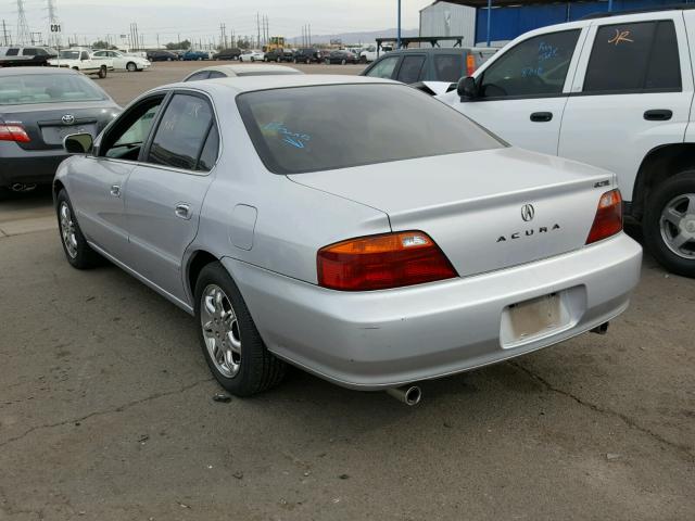 19UUA5675YA031087 - 2000 ACURA 3.2TL SILVER photo 3