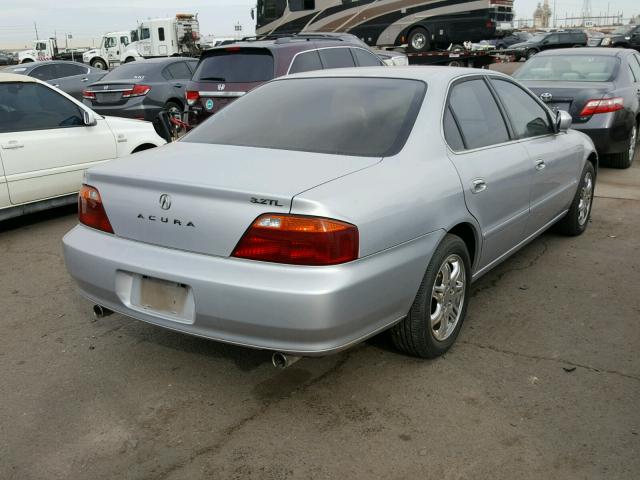 19UUA5675YA031087 - 2000 ACURA 3.2TL SILVER photo 4