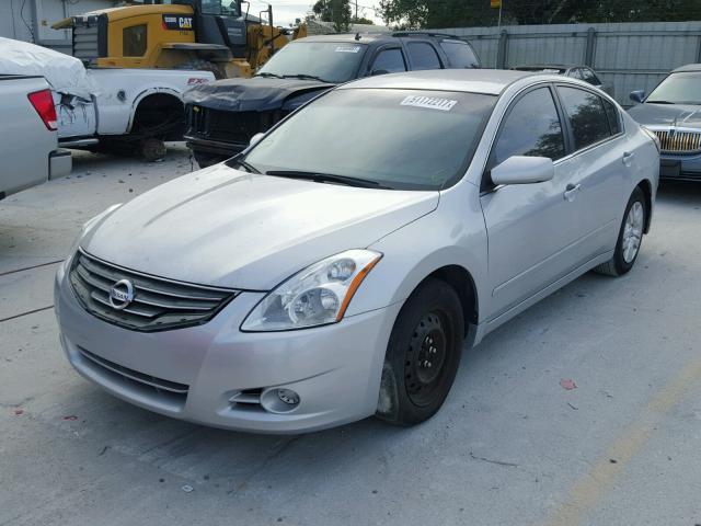 1N4AL2AP1BC127592 - 2011 NISSAN ALTIMA BAS SILVER photo 2