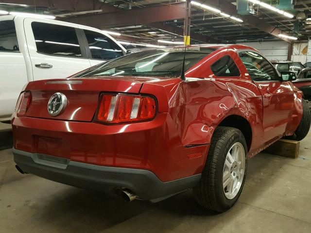 1ZVBP8AM1C5207571 - 2012 FORD MUSTANG RED photo 4