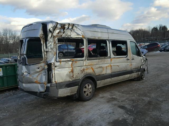 WDZPE8CC0A5491646 - 2010 MERCEDES-BENZ SPRINTER 2 SILVER photo 4