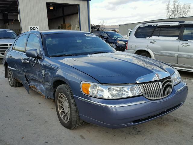 1LNHM82W4YY799975 - 2000 LINCOLN TOWN CAR S BLUE photo 1