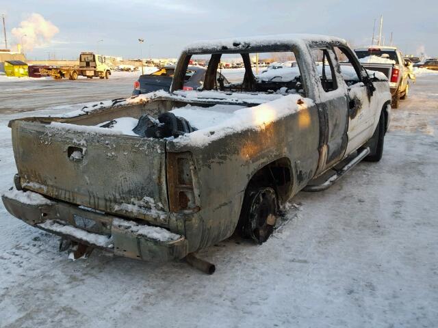 2GCEK19B661327588 - 2006 CHEVROLET SILVERADO WHITE photo 4