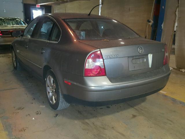 WVWRH63B72P183827 - 2002 VOLKSWAGEN PASSAT GLX GRAY photo 3