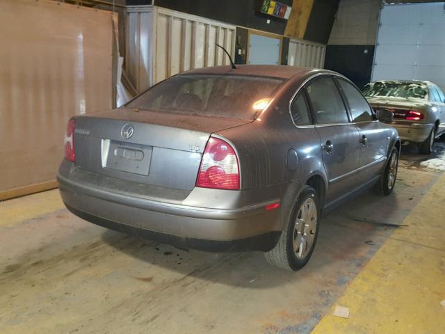 WVWRH63B72P183827 - 2002 VOLKSWAGEN PASSAT GLX GRAY photo 4