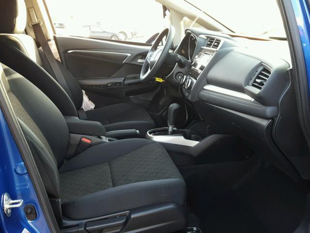 JHMGK5H52HS014356 - 2017 HONDA FIT LX أزرق صورة 5