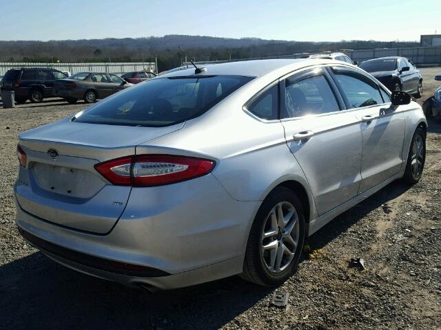 1FA6P0H7XE5395764 - 2014 FORD FUSION SE SILVER photo 4