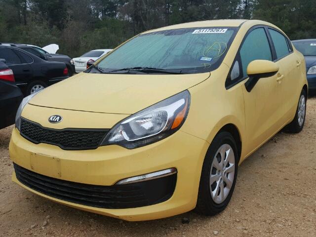 KNADM4A39G6611770 - 2016 KIA RIO LX YELLOW photo 2