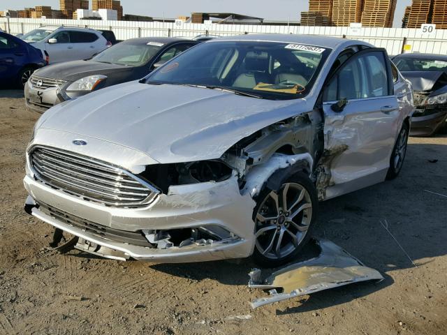 3FA6P0HD3HR248242 - 2017 FORD FUSION SE SILVER photo 2