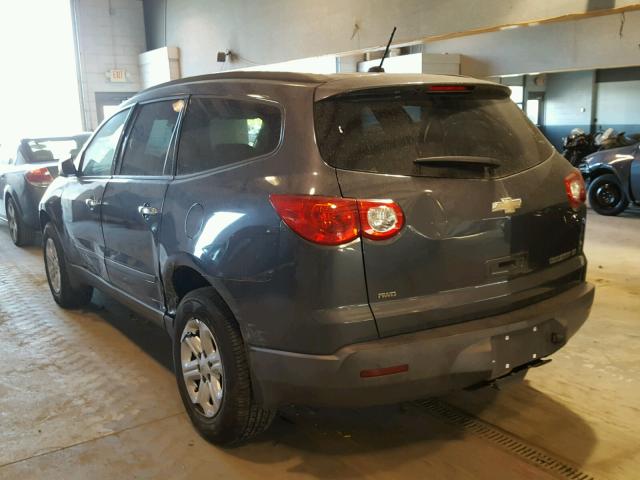 1GNKVEED9BJ284378 - 2011 CHEVROLET TRAVERSE L GRAY photo 3