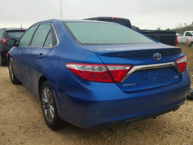 4T1BF1FK5HU693461 - 2017 TOYOTA CAMRY LE BLUE photo 3