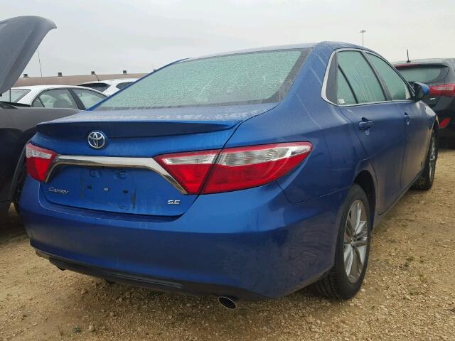 4T1BF1FK5HU693461 - 2017 TOYOTA CAMRY LE BLUE photo 4