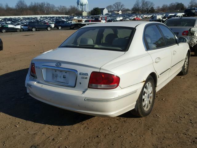 KMHWF35H22A595452 - 2002 HYUNDAI SONATA GLS WHITE photo 4