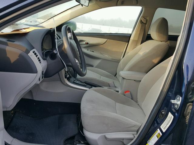 5YFBU4EE3DP093570 - 2013 TOYOTA COROLLA BA BLUE photo 5