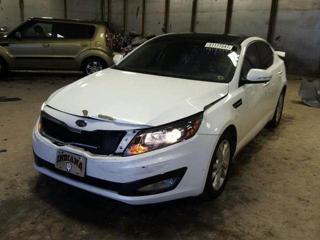 5XXGN4A73CG011094 - 2012 KIA OPTIMA EX WHITE photo 2