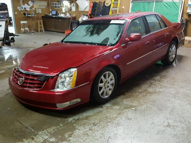 1G6KH5E62BU147219 - 2011 CADILLAC DTS PREMIU RED photo 2