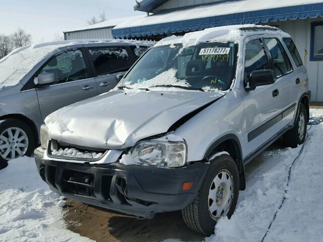 JHLRD1848YC054183 - 2000 HONDA CR-V LX SILVER photo 2