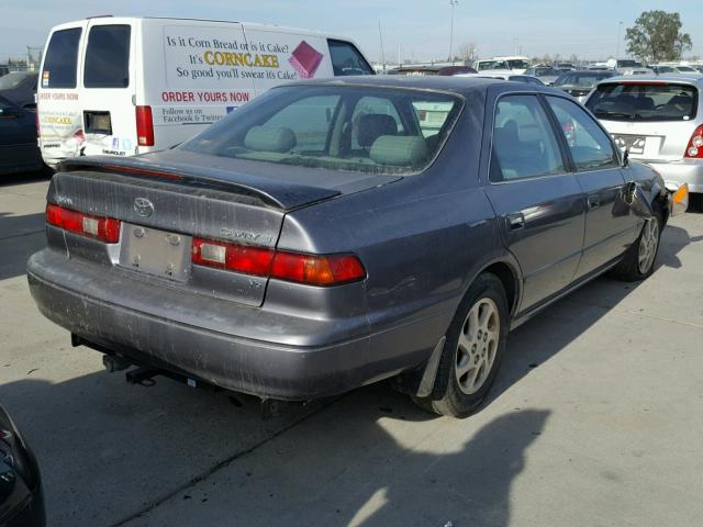 JT2BF22K7V0079958 - 1997 TOYOTA CAMRY LE GRAY photo 4