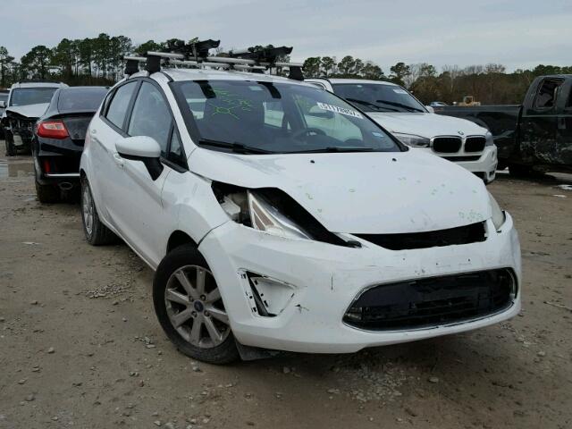 3FADP4EJ0BM154087 - 2011 FORD FIESTA SE WHITE photo 1