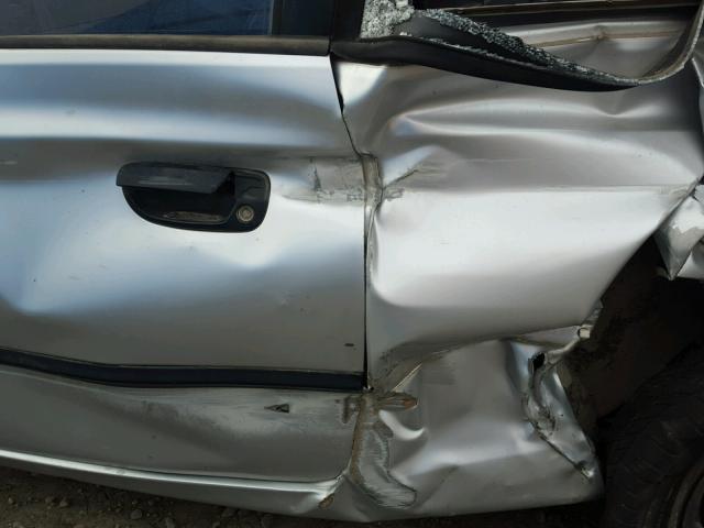 KMHCF35G62U210709 - 2002 HYUNDAI ACCENT L SILVER photo 10