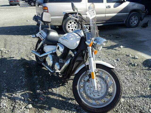 1HFSC55057A304750 - 2007 HONDA VTX1300 C WHITE photo 1