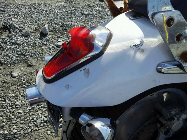 1HFSC55057A304750 - 2007 HONDA VTX1300 C WHITE photo 10