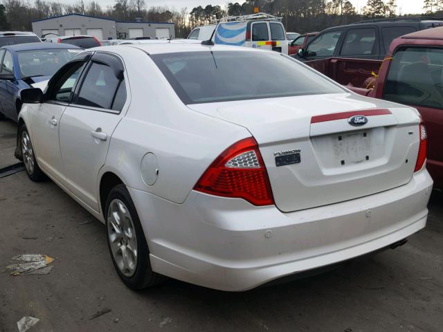 3FAHP0HA0AR162553 - 2010 FORD FUSION SE WHITE photo 3