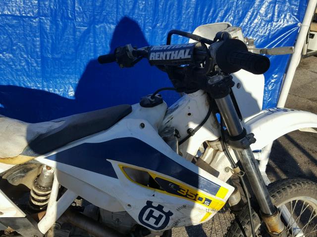 VBKUAK409FM233718 - 2015 HUSQVARNA FE350 WHITE photo 5