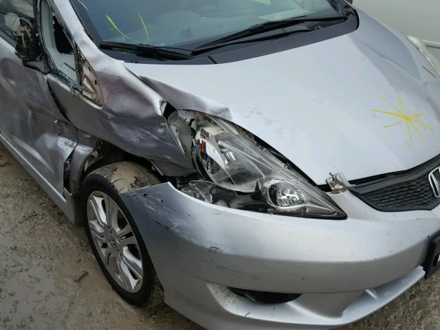 JHMGE8H56BS003800 - 2011 HONDA FIT SPORT SILVER photo 9