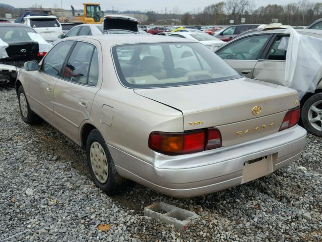 4T1BG12K9TU825326 - 1996 TOYOTA CAMRY DX TAN photo 3