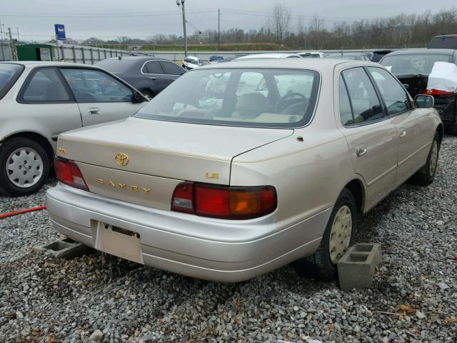 4T1BG12K9TU825326 - 1996 TOYOTA CAMRY DX TAN photo 4