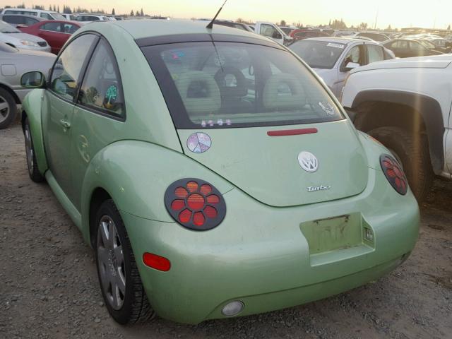 3VWDD21C12M425573 - 2002 VOLKSWAGEN NEW BEETLE 绿色 照片 3