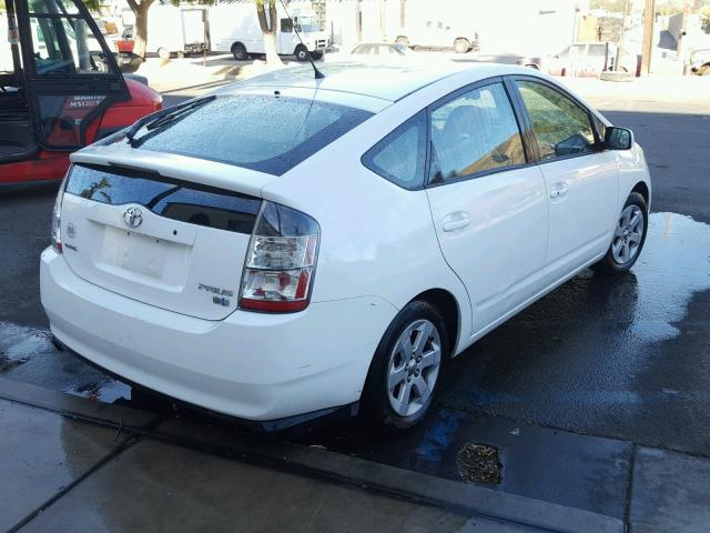 JTDKB20U253082594 - 2005 TOYOTA PRIUS WHITE photo 4