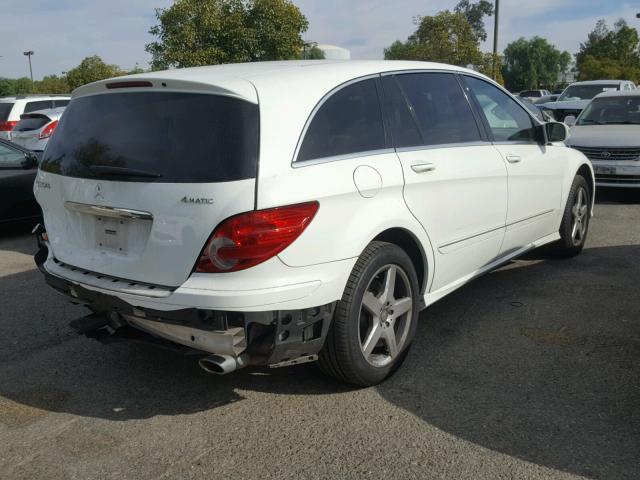 4JGCB6FB1AA102742 - 2010 MERCEDES-BENZ R 350 4MAT WHITE photo 4