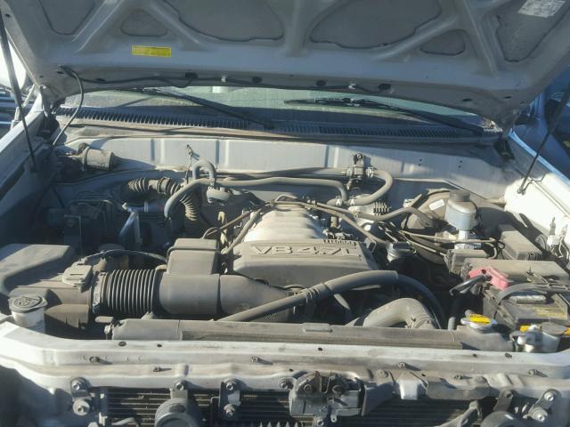 5TDZT34A73S177939 - 2003 TOYOTA SEQUOIA SR SILVER photo 7