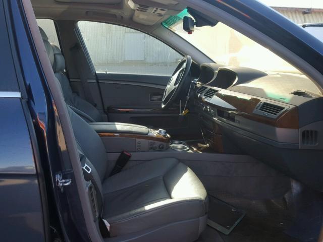 WBAGN63515DS56204 - 2005 BMW 745 LI أزرق صورة 5