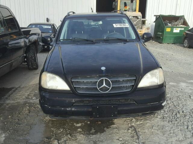 4JGAB54E81A235593 - 2001 MERCEDES-BENZ ML 320 BLACK photo 9