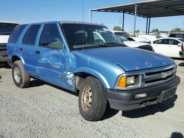 1GNDT13W3V2175392 - 1997 CHEVROLET BLAZER BLUE photo 1